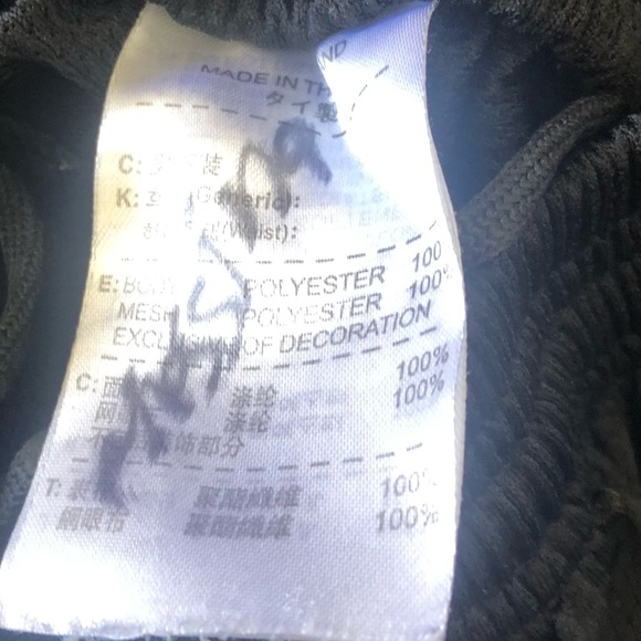 MANCHESTER UNITED NIKE SOCCER JERSEY 2010-2011 set with shorts size small - Picture 8 of 8